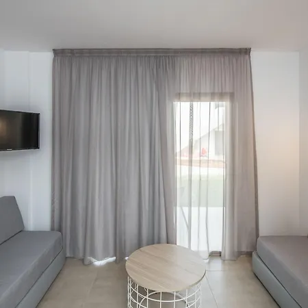 אתר נופש Atlantica Panthea